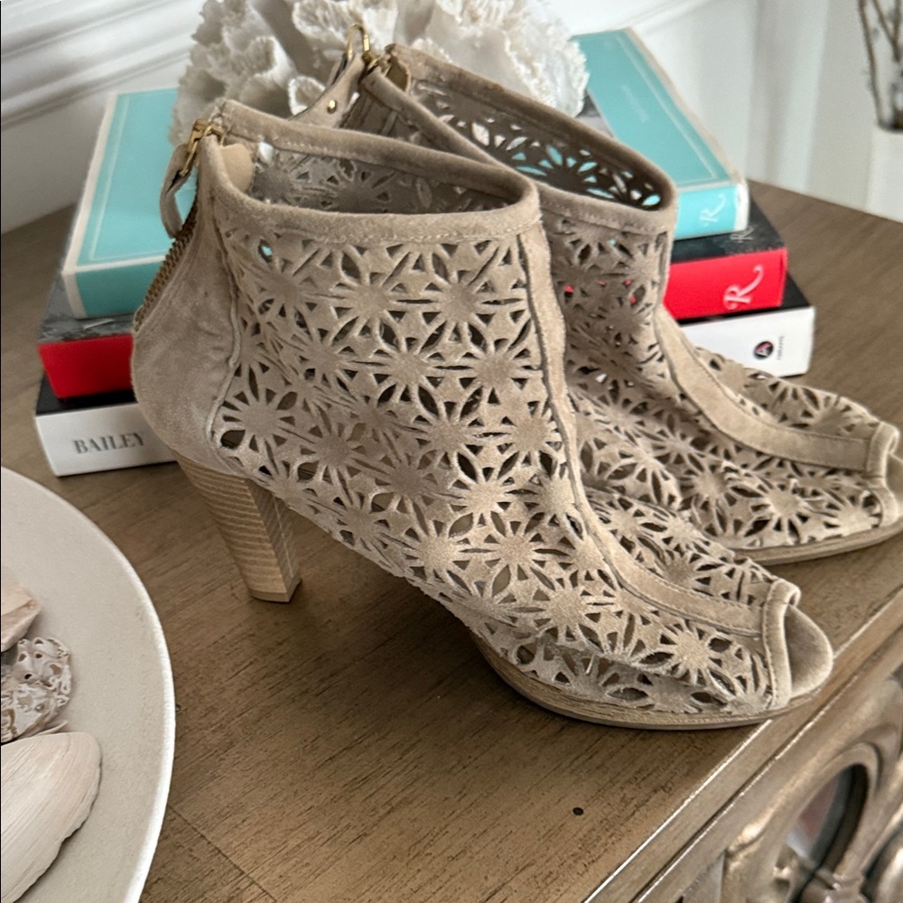 MARELLA Taupe Floral Cut-Out Heels